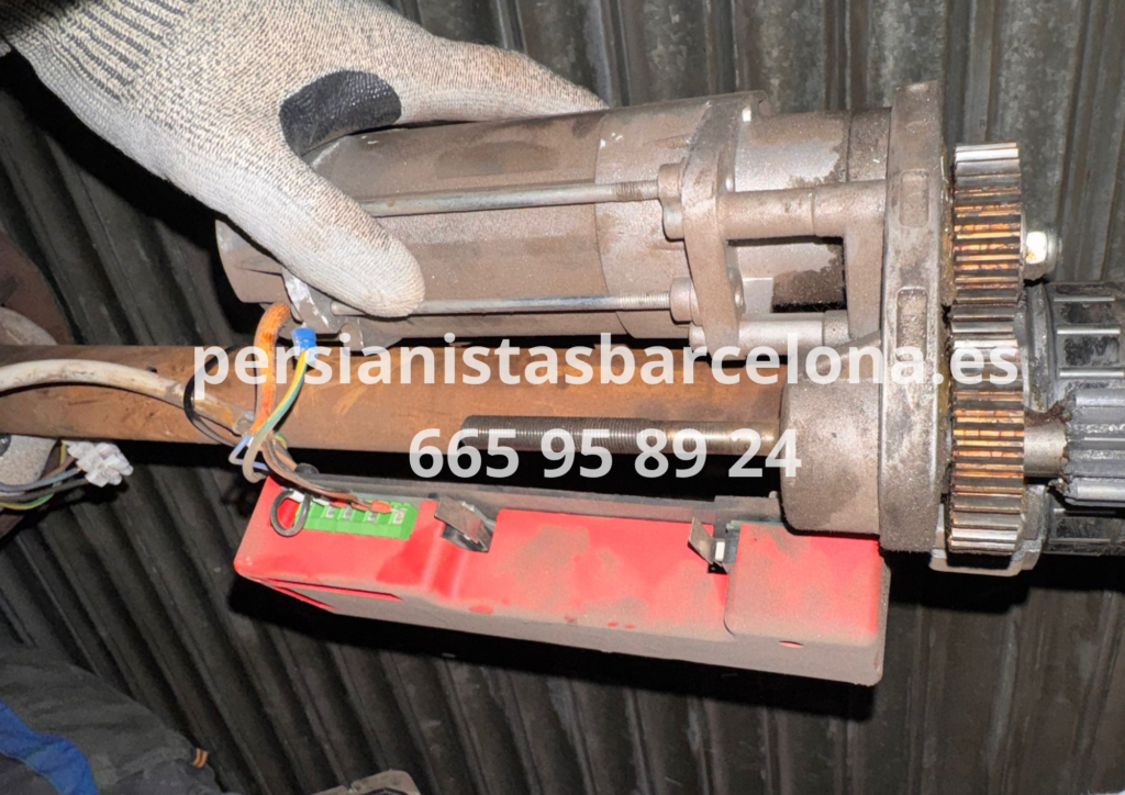 MOTORIZACIÓN DE PERSIANAS METÁLICAS